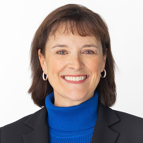 Dianne Salt headshot