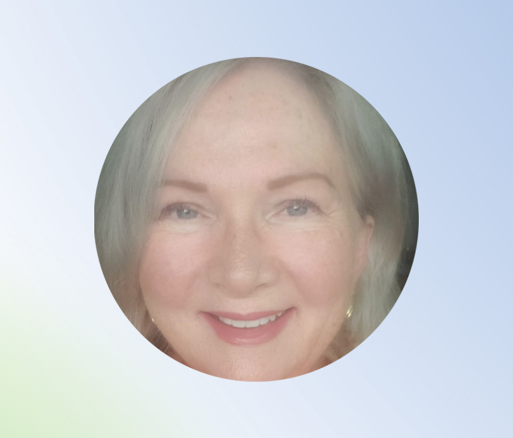 Christine Headshot